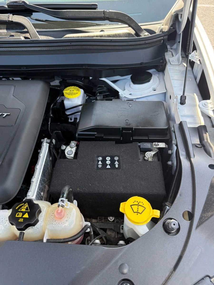 Used 2019 Jeep Cherokee Limited AWD/4WD image 48