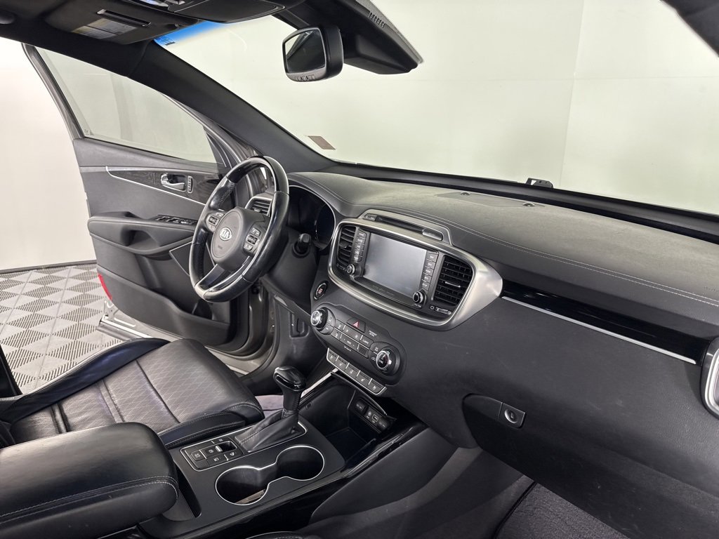 Used 2017 Kia Sorento SX image 44