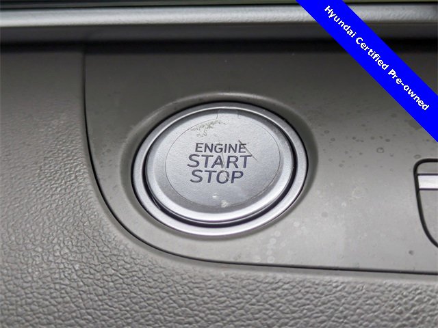 Certified 2025 Hyundai Elantra SEL image 28