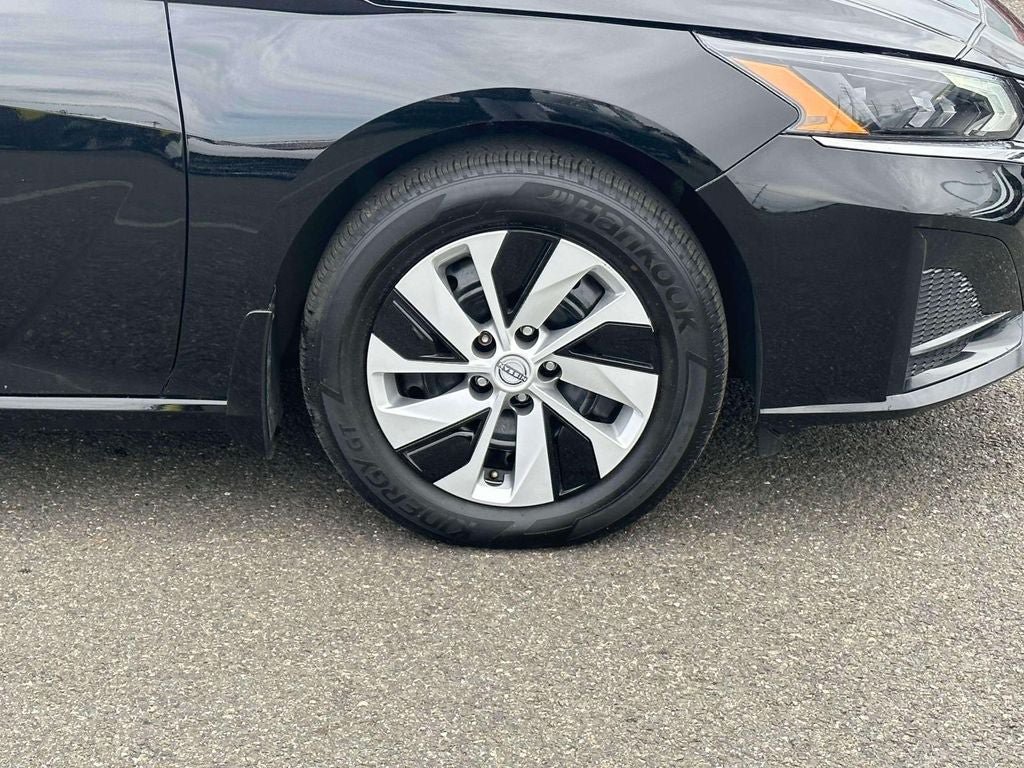 Used 2025 Nissan Altima 2.5 S FWD image 7