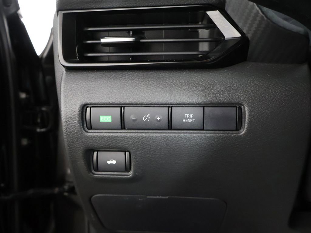 Used 2023 Nissan Sentra SV FWD image 36