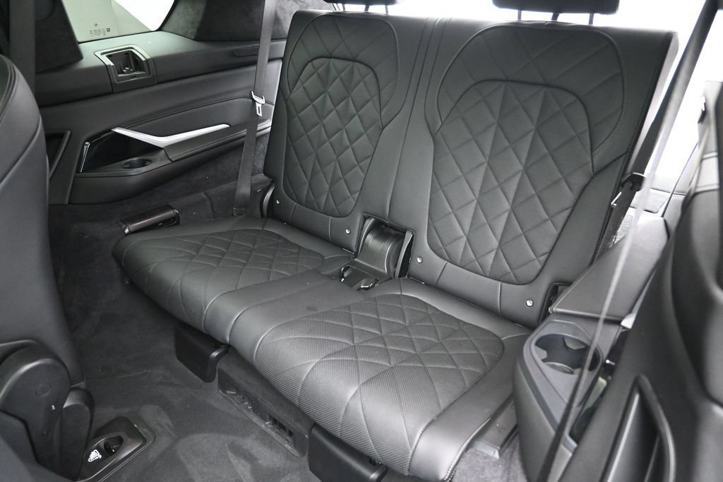 Used 2023 BMW X7 xDrive40i w/ M Sport Package AWD/4WD image 24