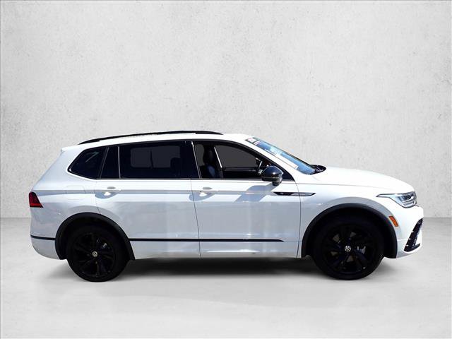 Used 2023 Volkswagen Tiguan SE R-Line AWD/4WD image 5