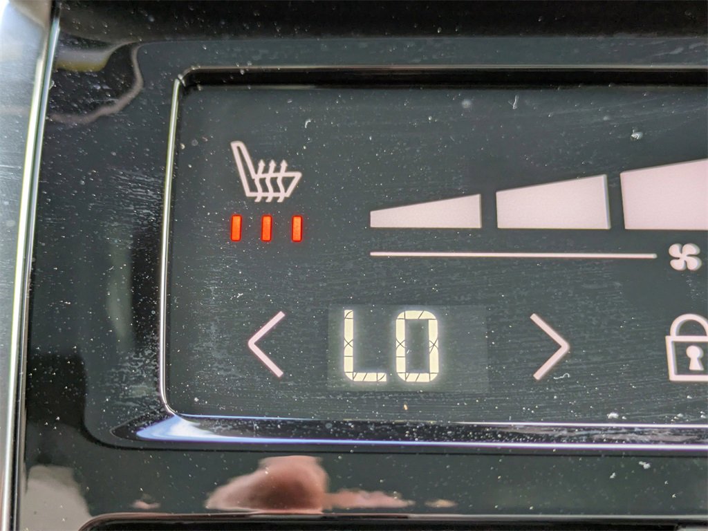 Certified 2026 Volvo XC90 B6 Plus w/ Protection Package Premier image 19