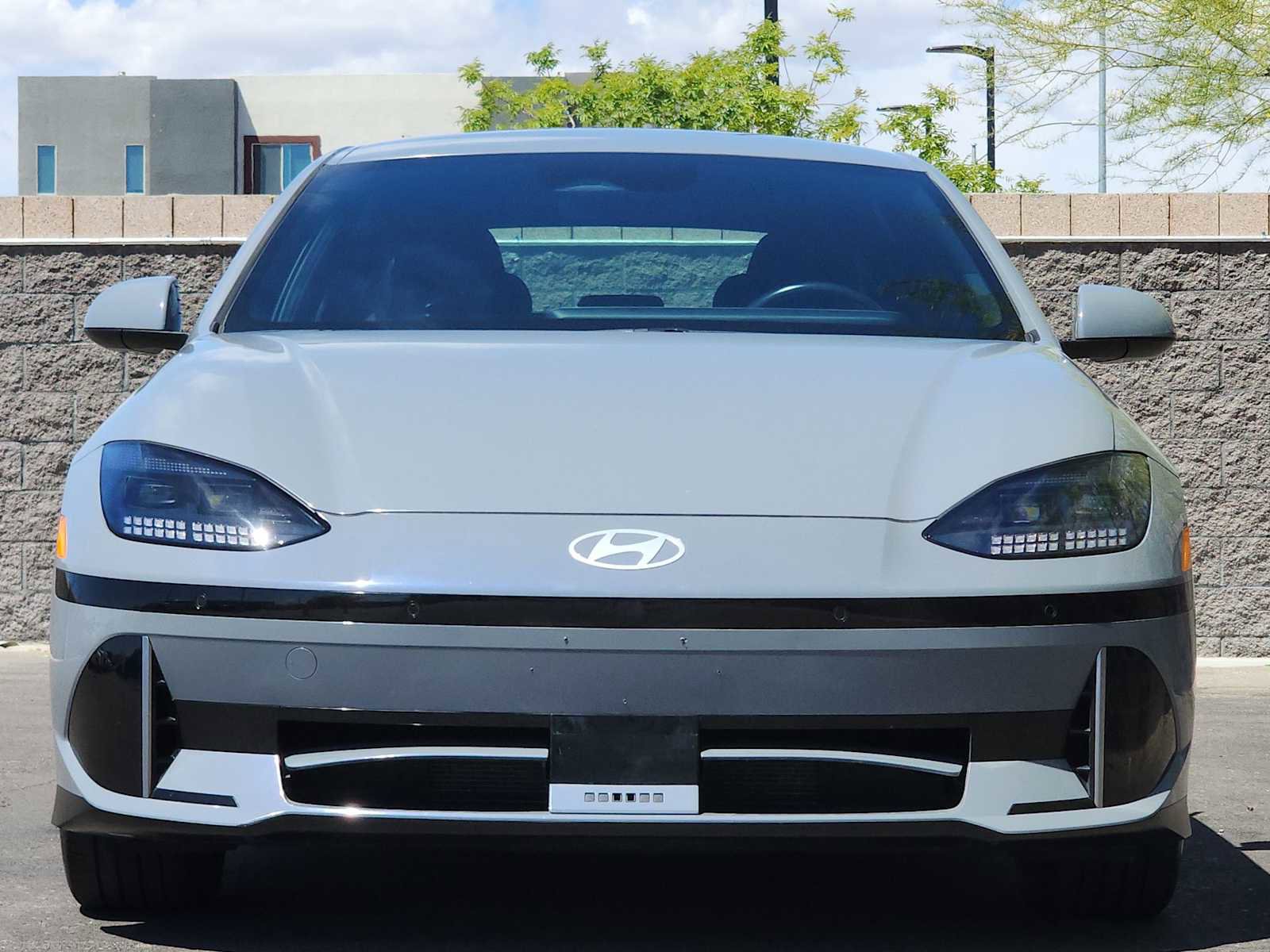 Used 2024 Hyundai Ioniq 6 SE RWD image 3