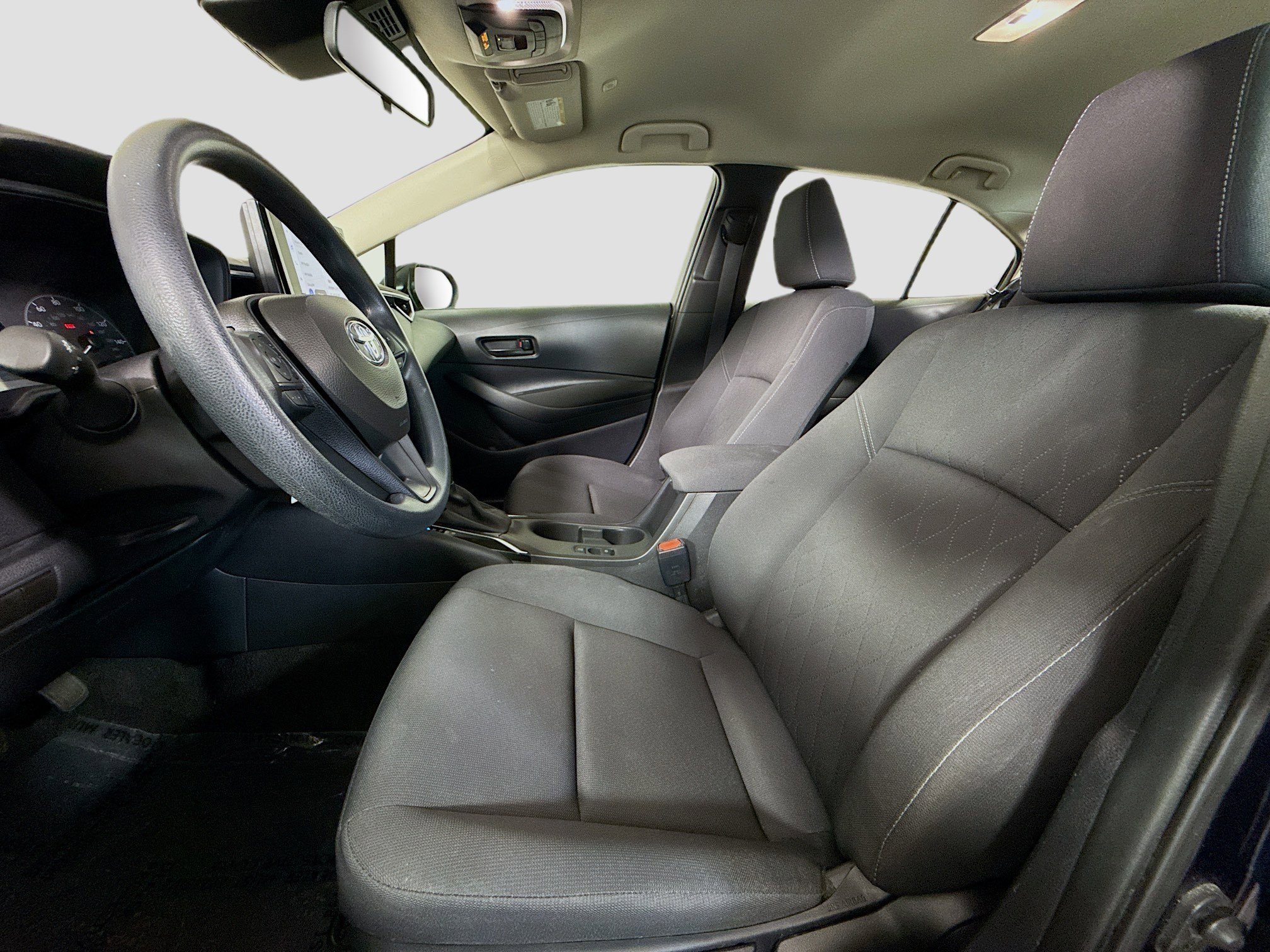 Used 2025 Toyota Corolla LE image 21