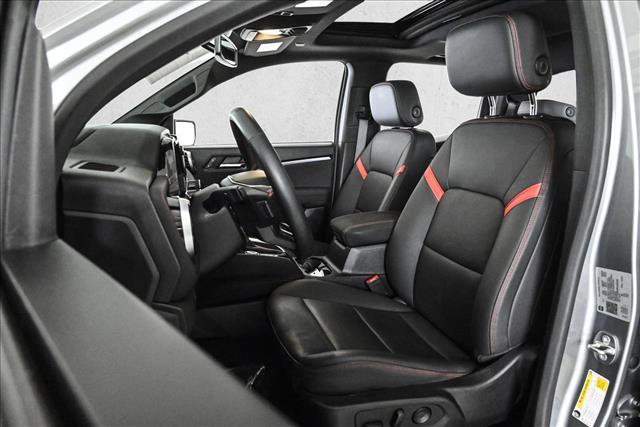 Used 2023 Chevrolet Colorado Z71 w/ Z71 Convenience Package 2 image 17