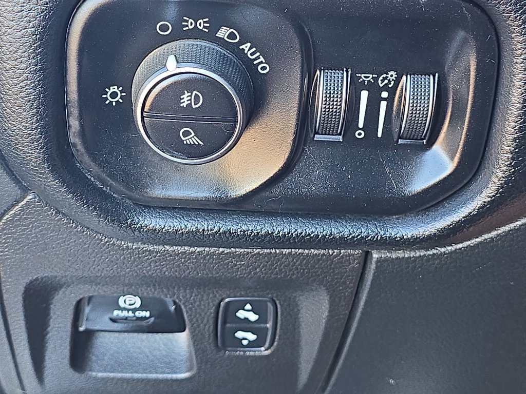 Used 2022 RAM 1500 Laramie w/ Cold Weather Group AWD/4WD image 27
