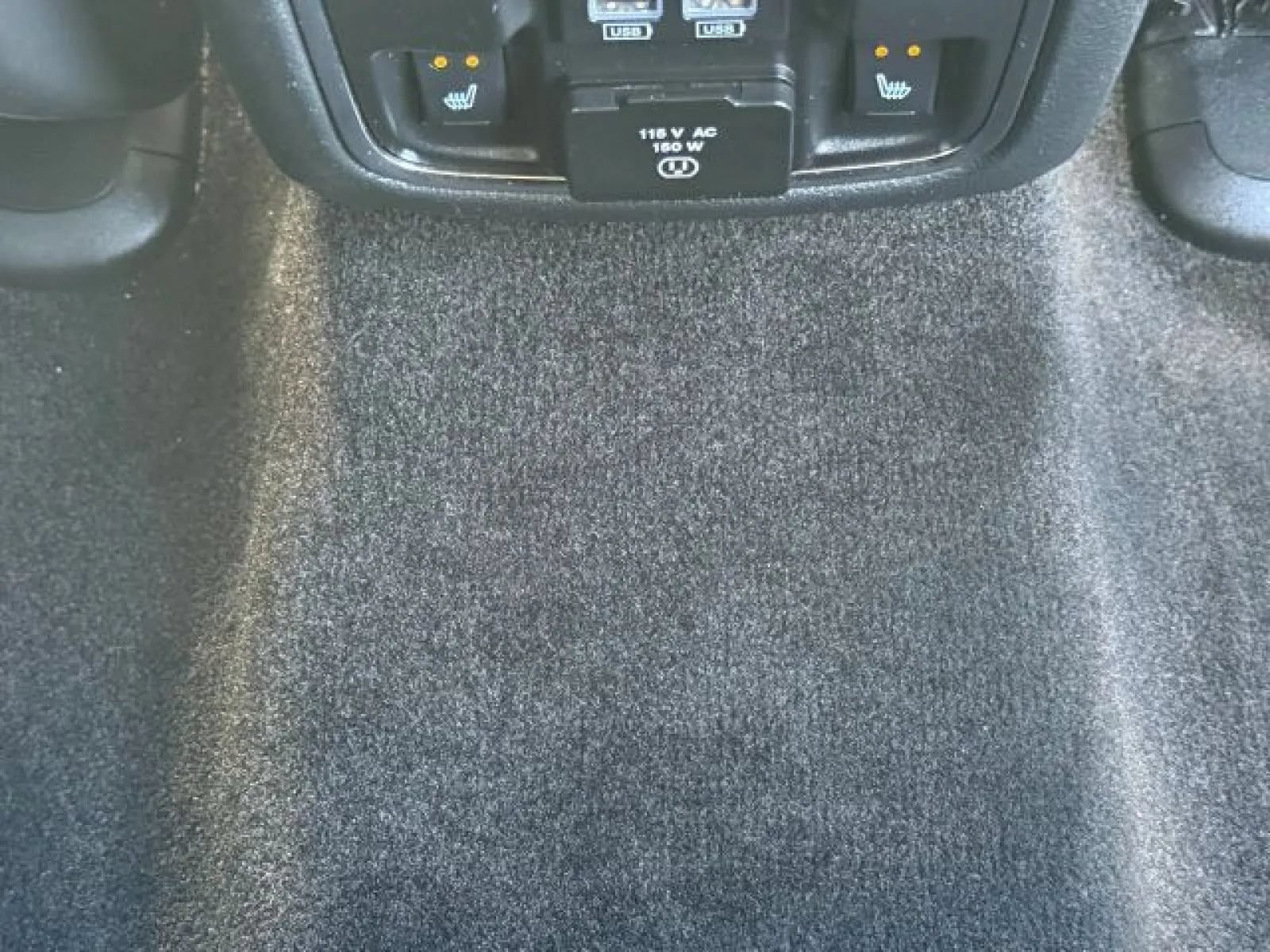 Used 2018 Jeep Grand Cherokee Overland AWD/4WD image 18