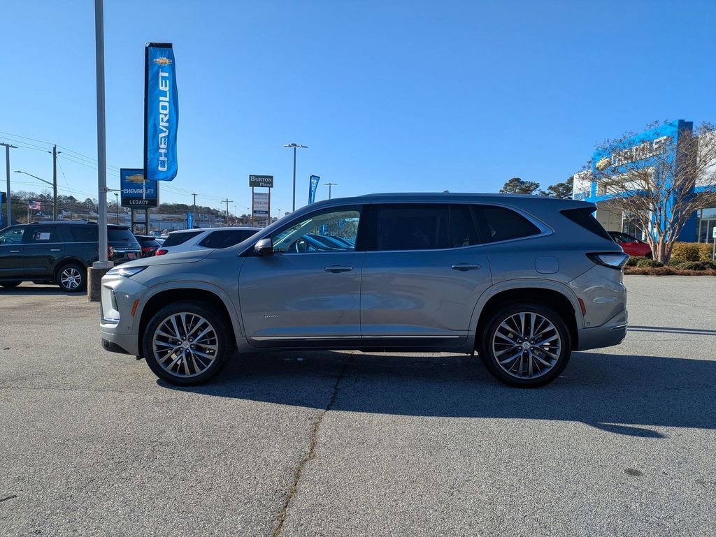Used 2025 Buick Enclave Avenir w/ Super Cruise Package image 5