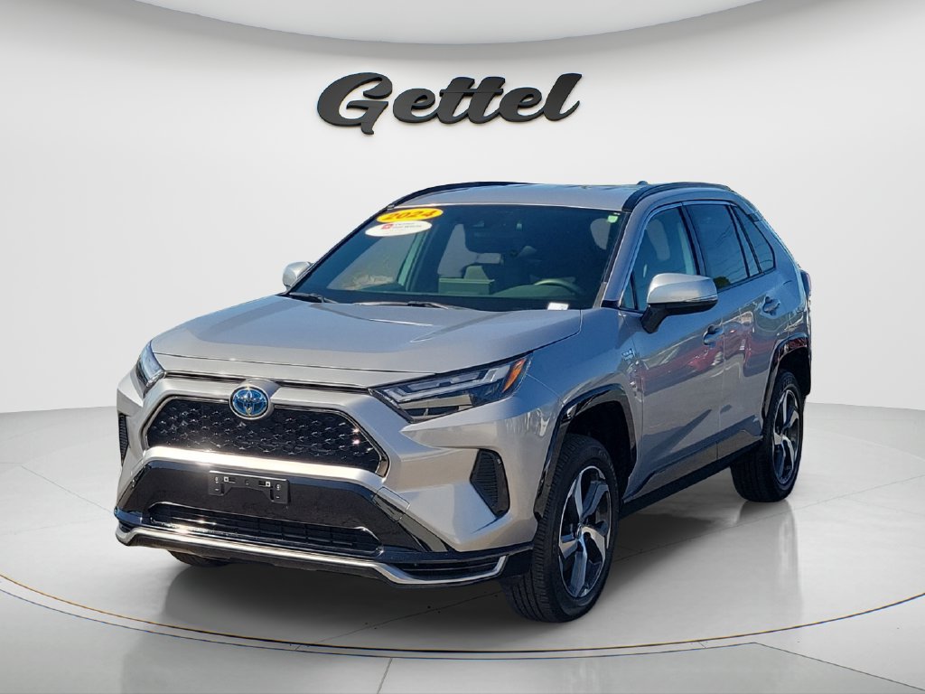 Used 2024 Toyota RAV4 SE
