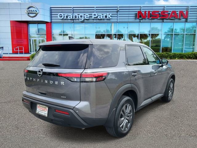 Used 2025 Nissan Pathfinder S AWD/4WD image 2
