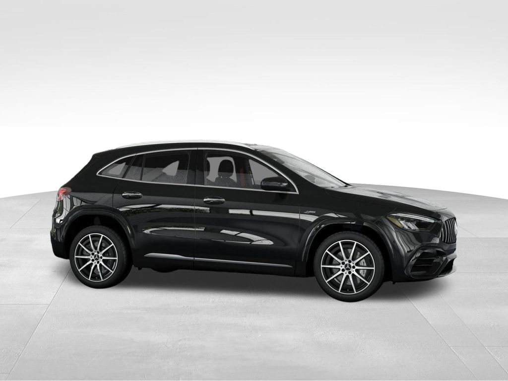 New 2026 Mercedes-Benz GLA 35 AMG 4MATIC image 14