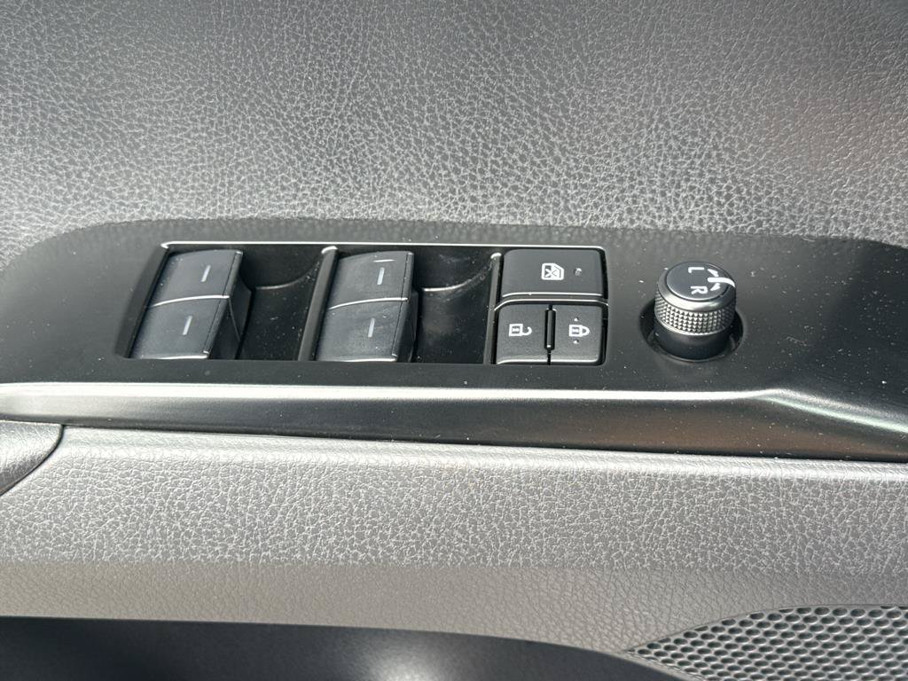Used 2026 Toyota Camry SE FWD image 20