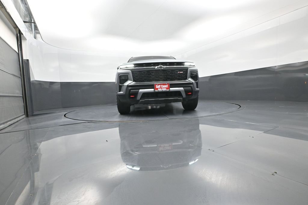 Used 2025 Chevrolet Traverse Z71 w/ Driver Confidence Package image 30