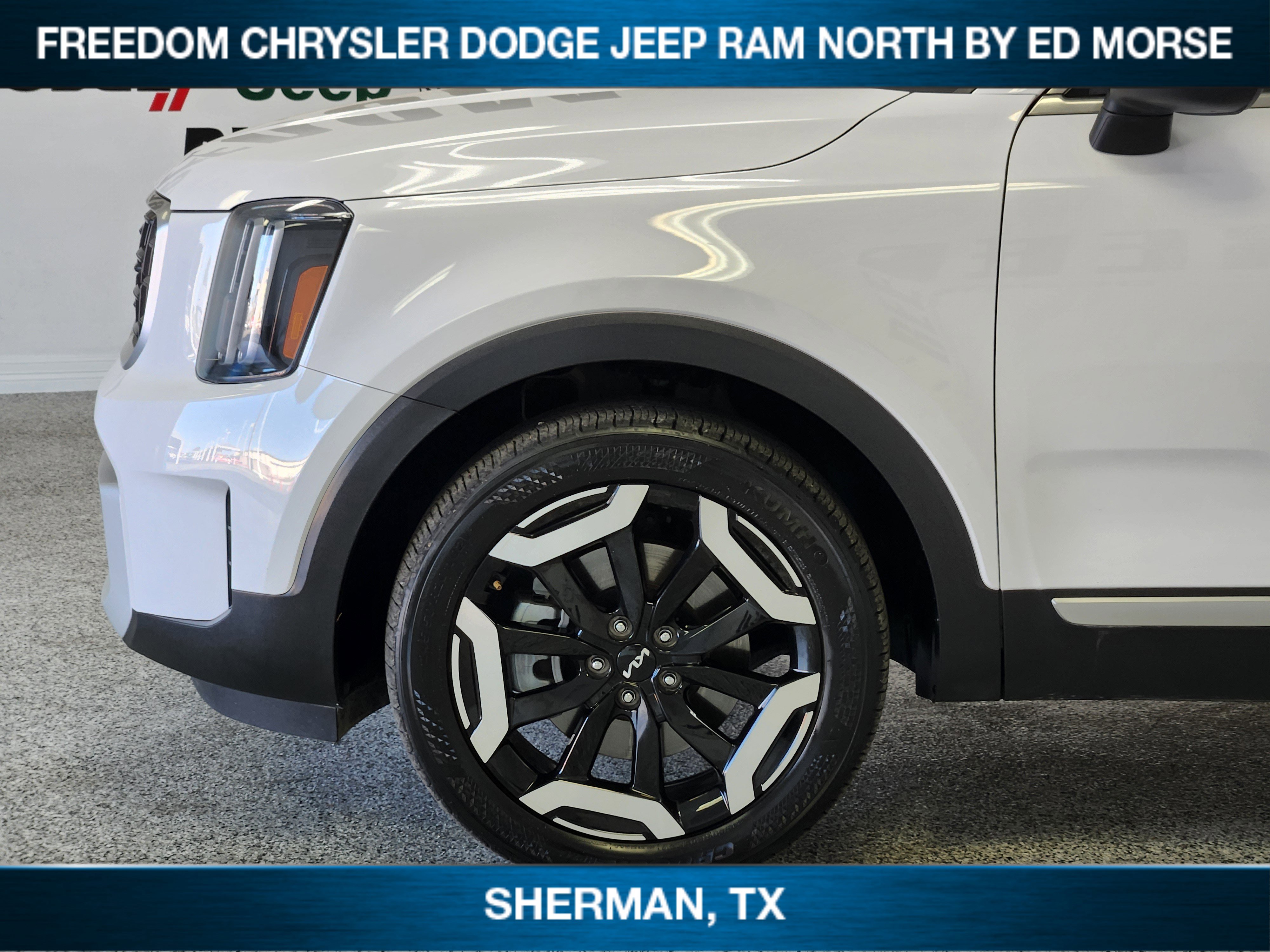 Used 2025 Kia Telluride S image 6