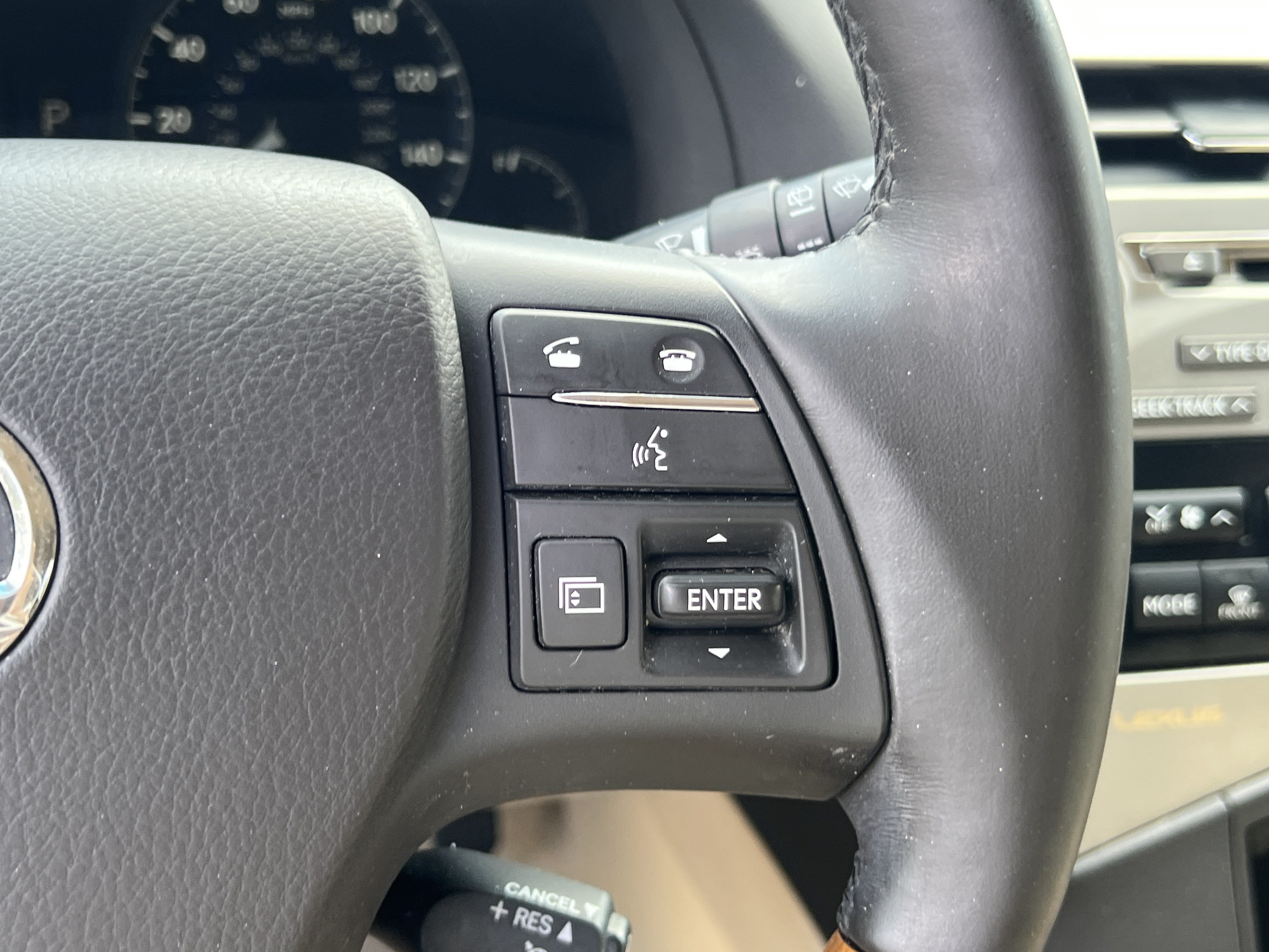 Used 2010 Lexus RX 350 AWD w/ Premium Pkg image 27