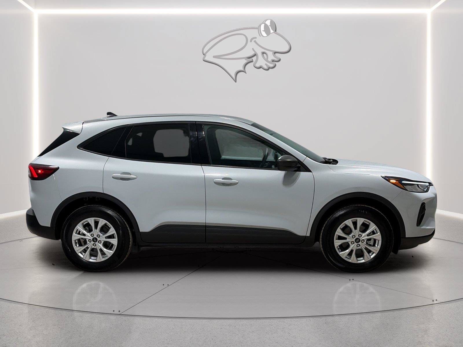 Used 2025 Ford Escape Active w/ Tech Pack #1 AWD/4WD image 6