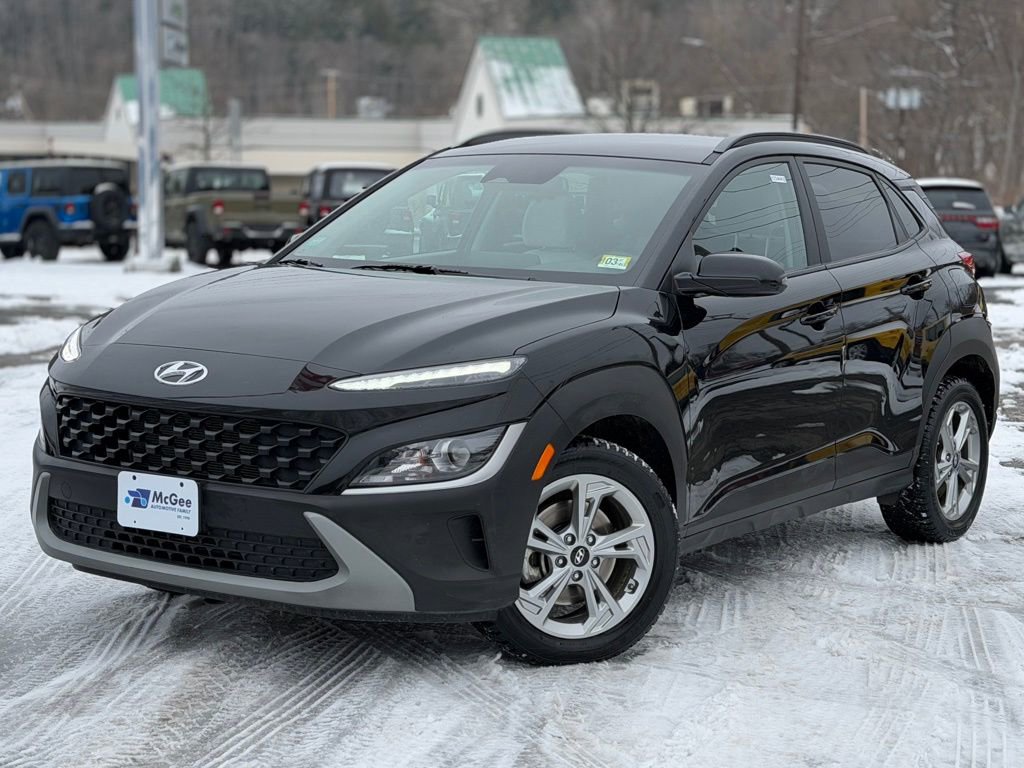 Used 2023 Hyundai Kona SEL image 1