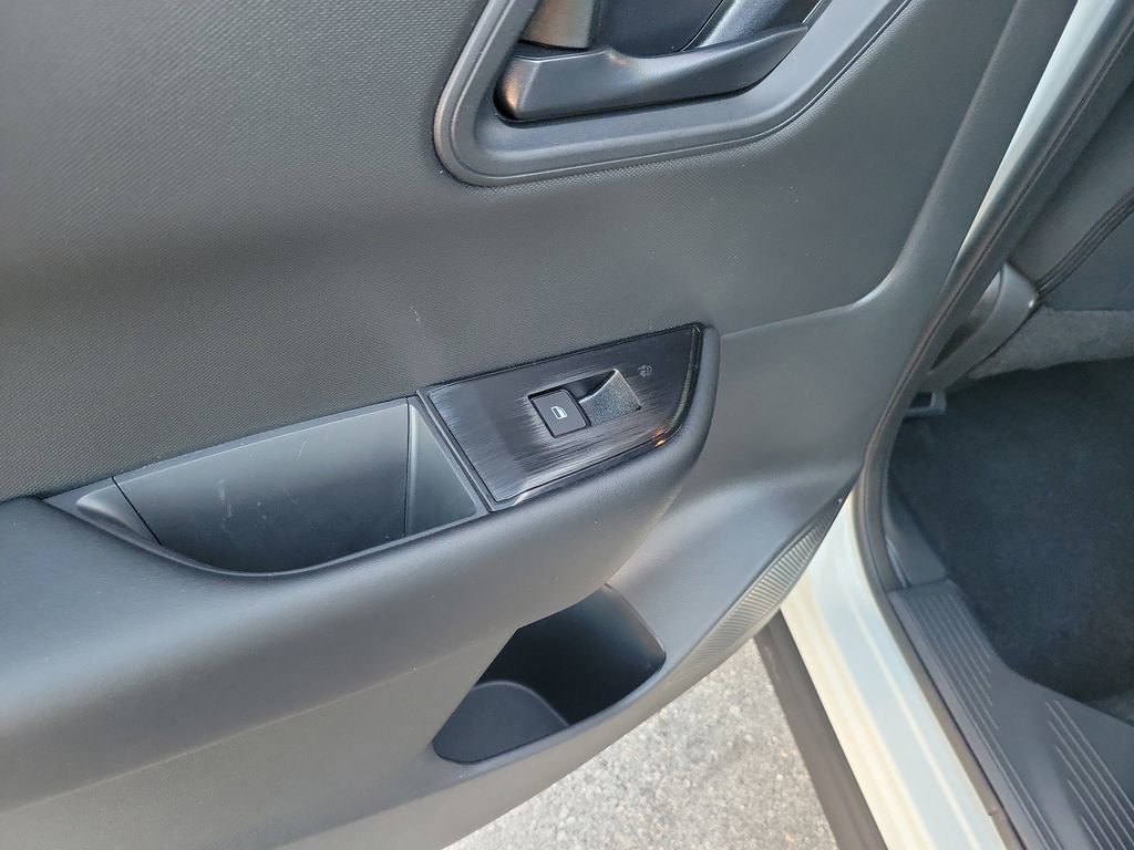 Certified 2025 Nissan Rogue S image 12