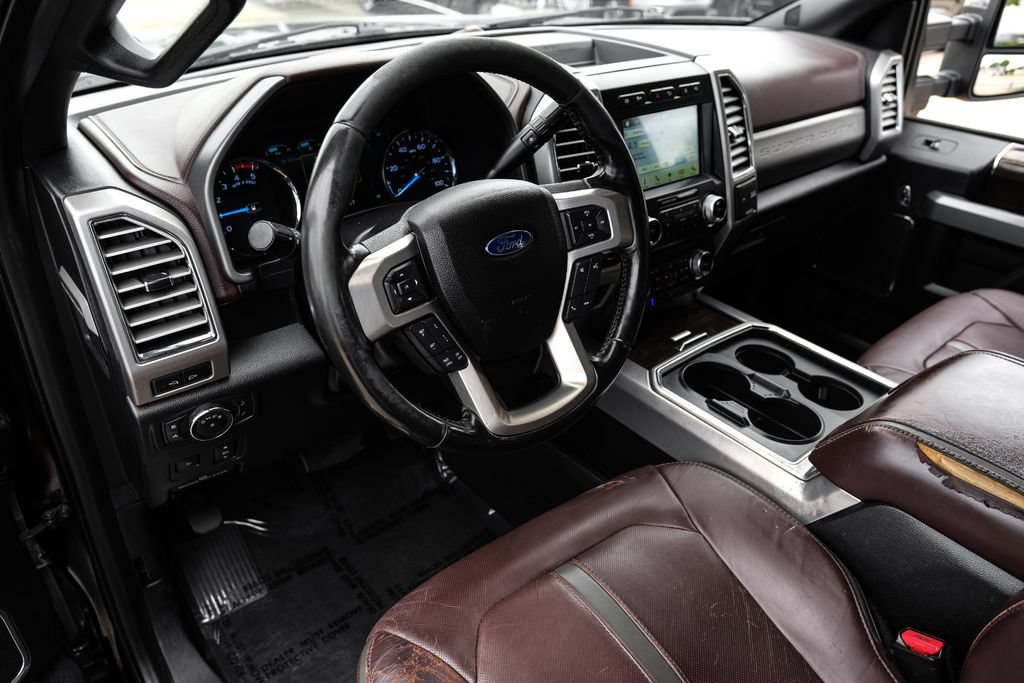 Used 2017 Ford F250 Platinum w/ Platinum Ultimate Package AWD/4WD image 2