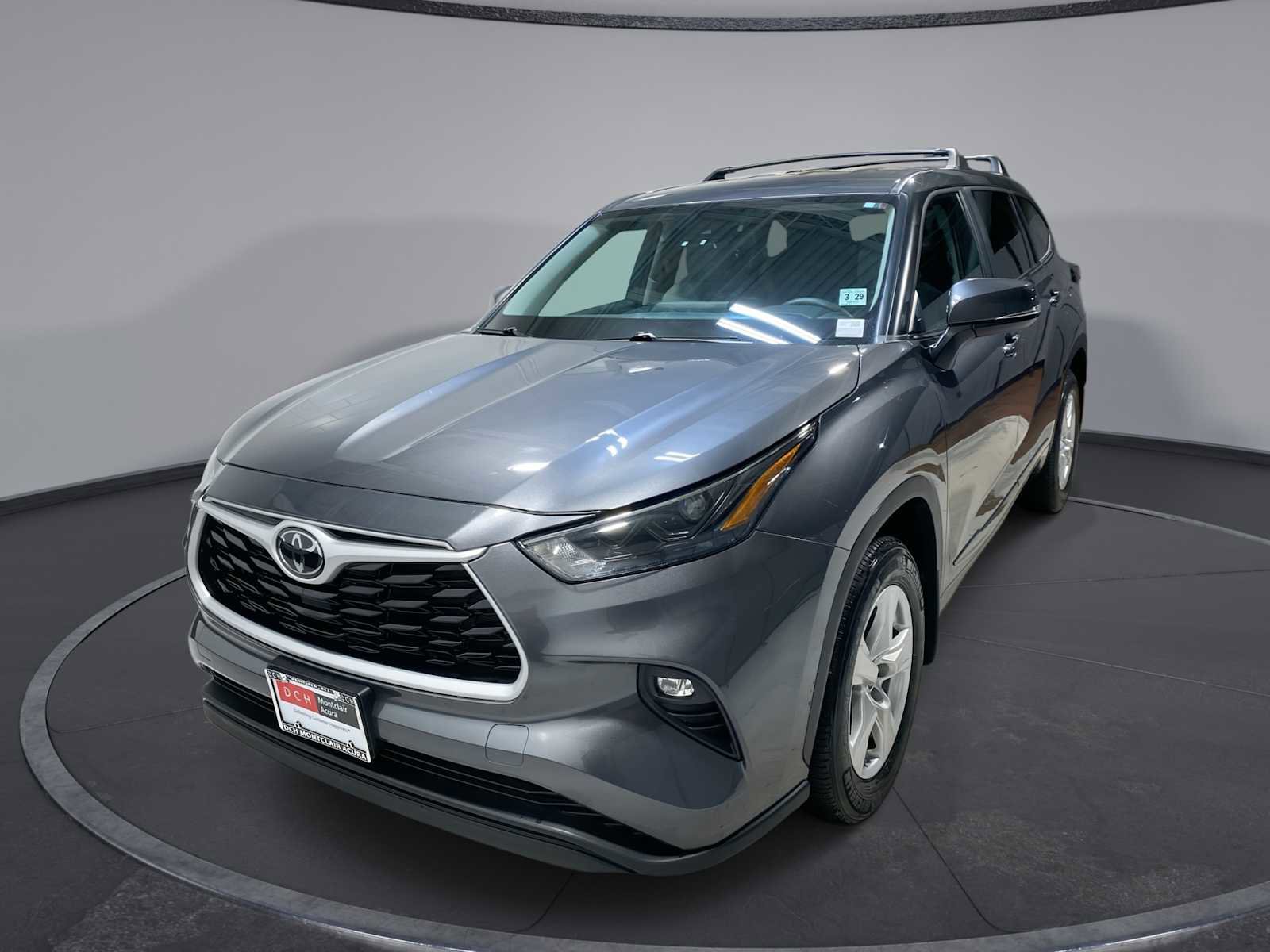Used 2024 Toyota Highlander LE