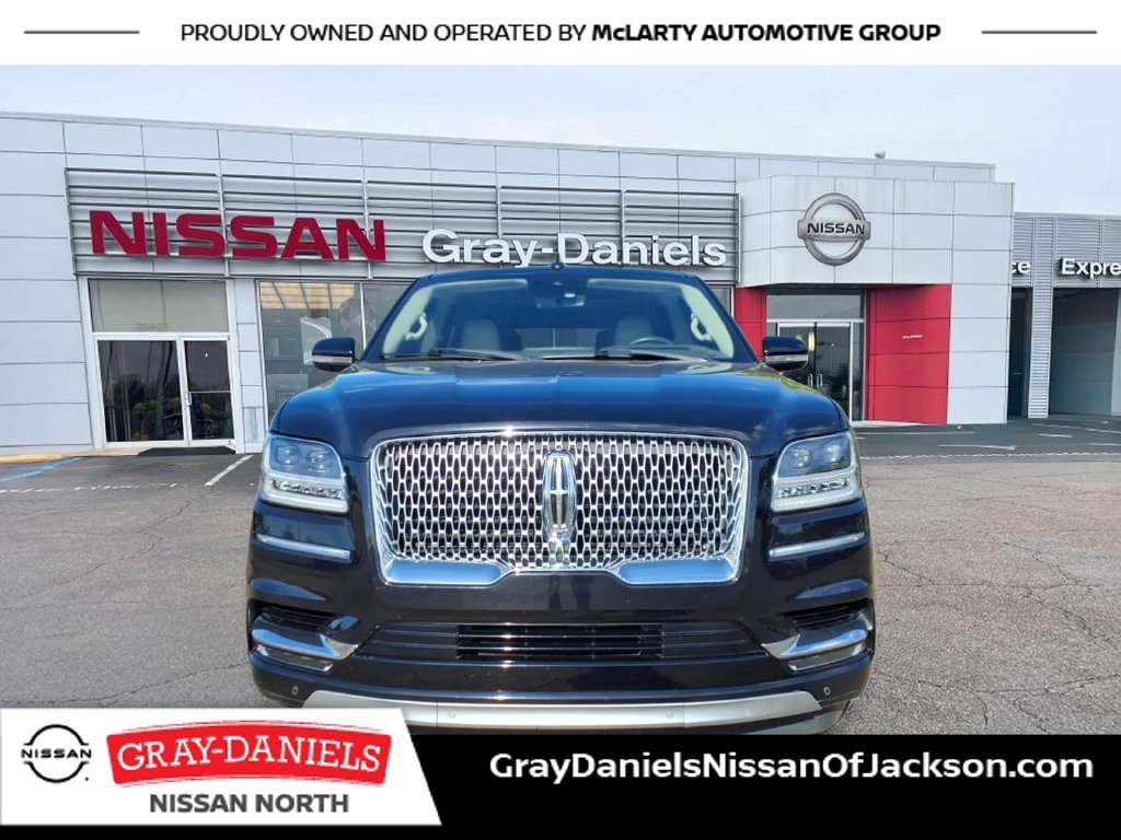 Used 2019 Lincoln Navigator Reserve AWD/4WD image 2