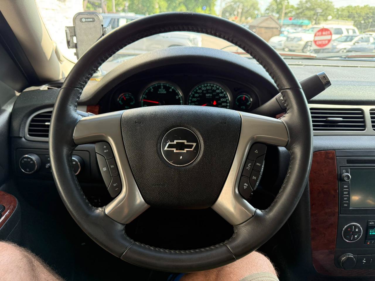 Used 2011 Chevrolet Avalanche LTZ AWD/4WD image 26