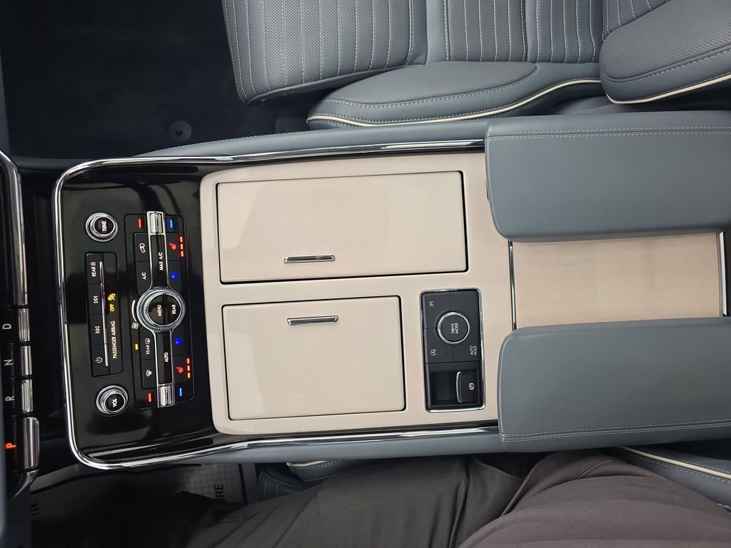 Used 2022 Lincoln Navigator Black Label image 32