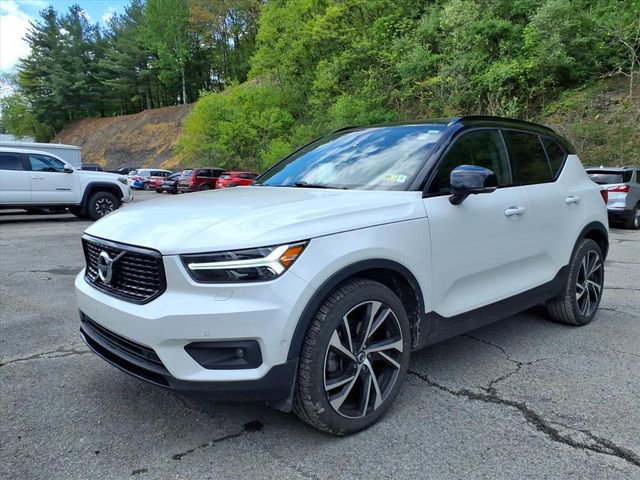 Used 2021 Volvo XC40 T5 R-Design w/ Advanced Package AWD/4WD image 1