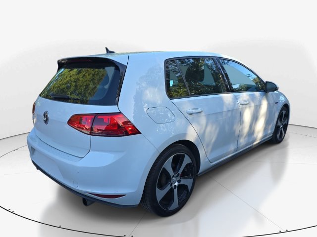 Used 2015 Volkswagen GTI SE FWD image 6
