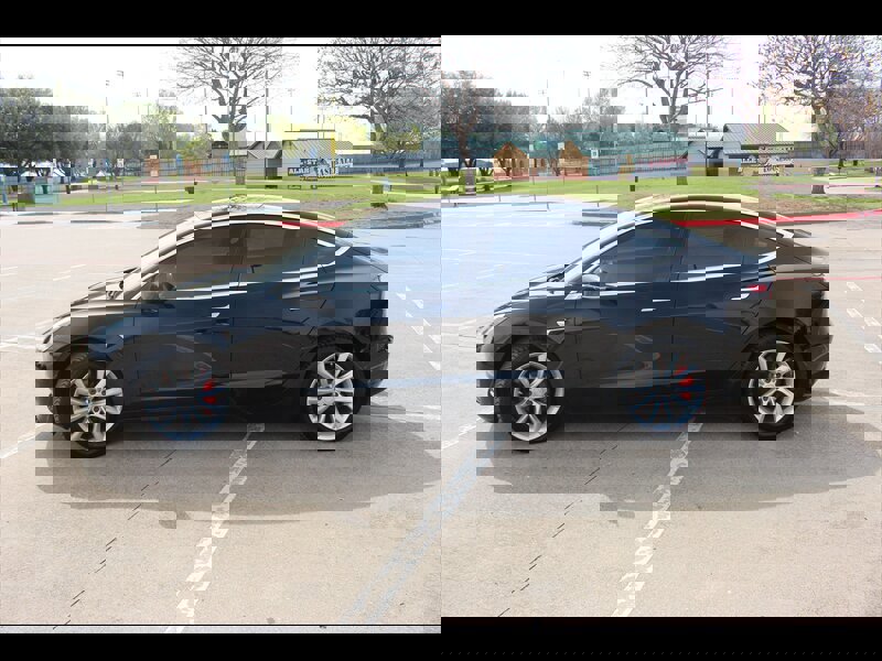 Used 2018 Tesla Model 3 Performance image 2