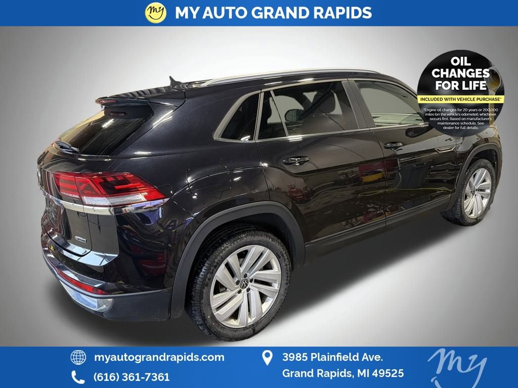 Used 2022 Volkswagen Atlas Cross Sport SE image 13