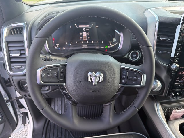 New 2026 RAM 1500 Laramie AWD/4WD image 18