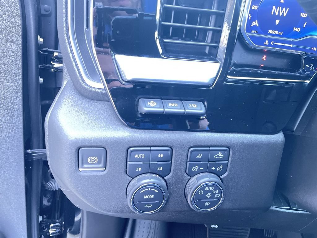 Certified 2023 Chevrolet Silverado 1500 High Country w/ High Country Premium Package AWD/4WD image 18