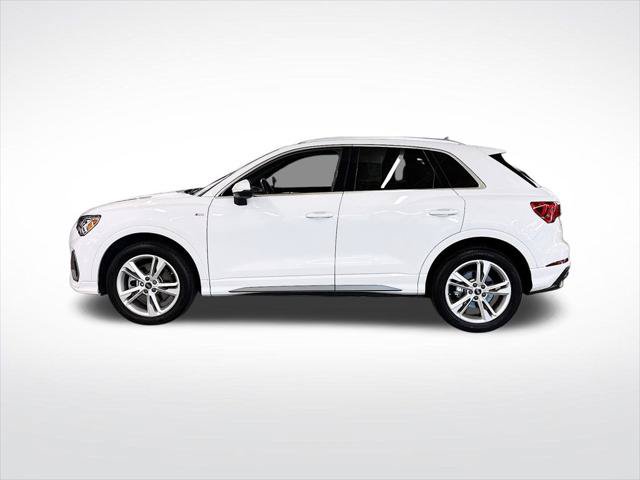 Certified 2022 Audi Q3 2.0T Premium Plus AWD/4WD image 2