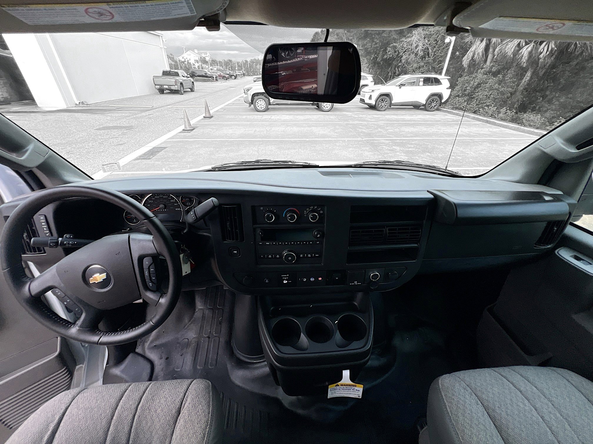 Used 2022 Chevrolet Express 3500 w/ Power Convenience Package RWD image 28