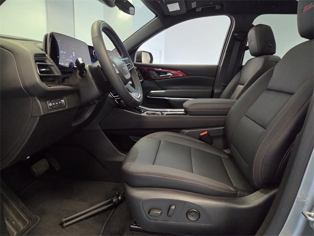 Used 2025 Chevrolet Traverse Z71 w/ Driver Confidence Package image 12