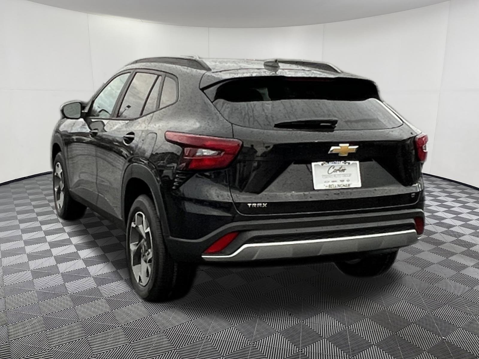 New 2026 Chevrolet Trax LT w/ Driver Confidence Package image 4