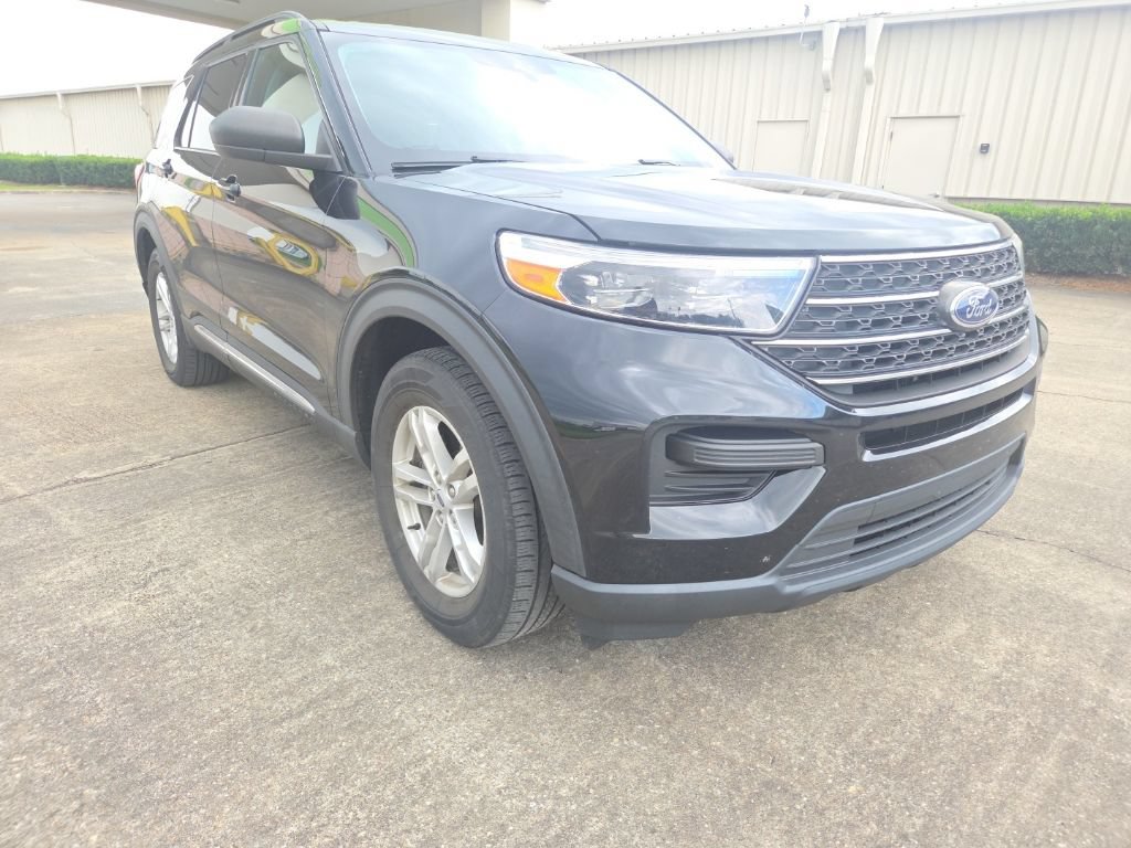 Used 2023 Ford Explorer XLT RWD image 1