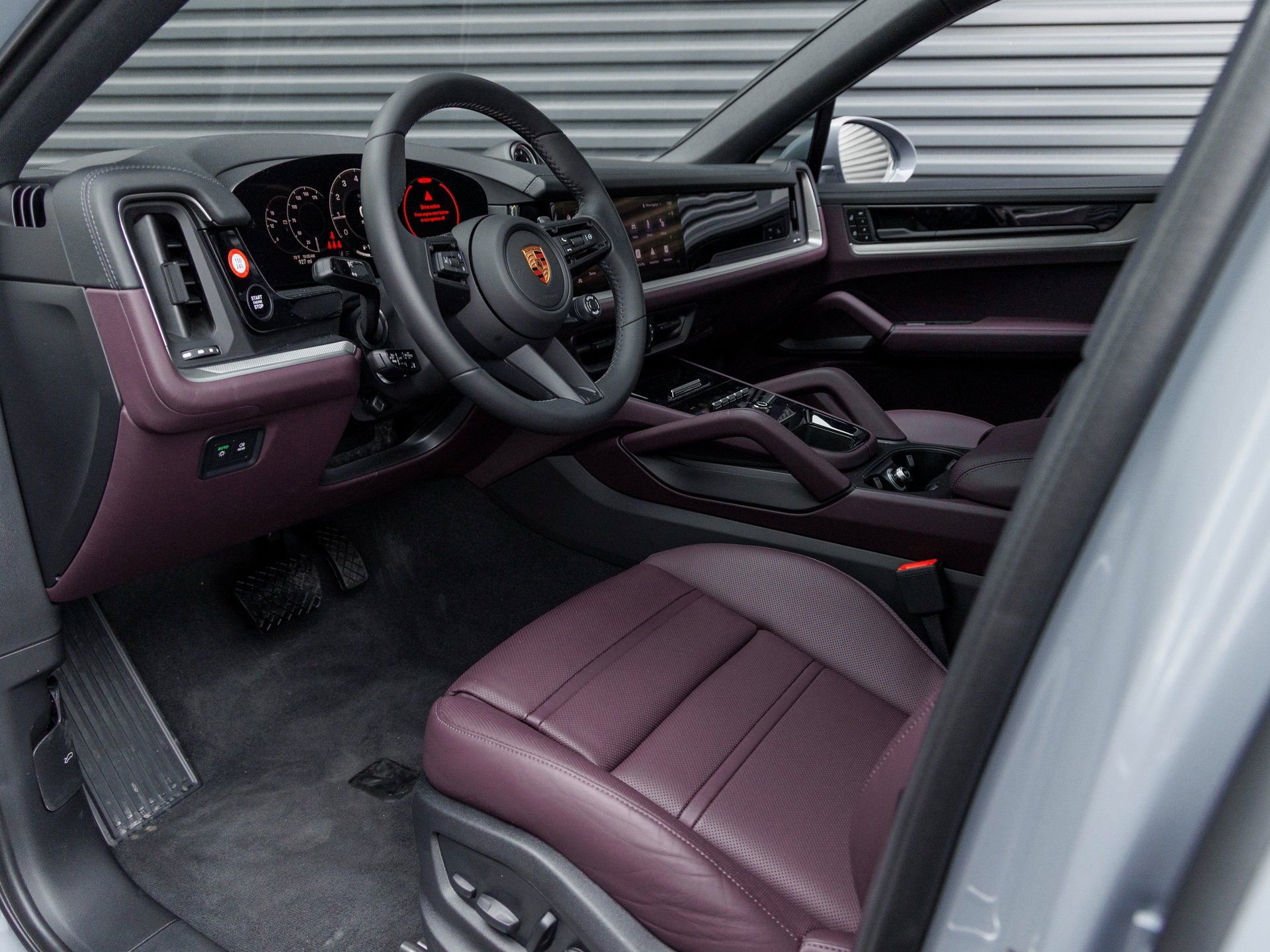 New 2026 Porsche Cayenne Coupe image 4