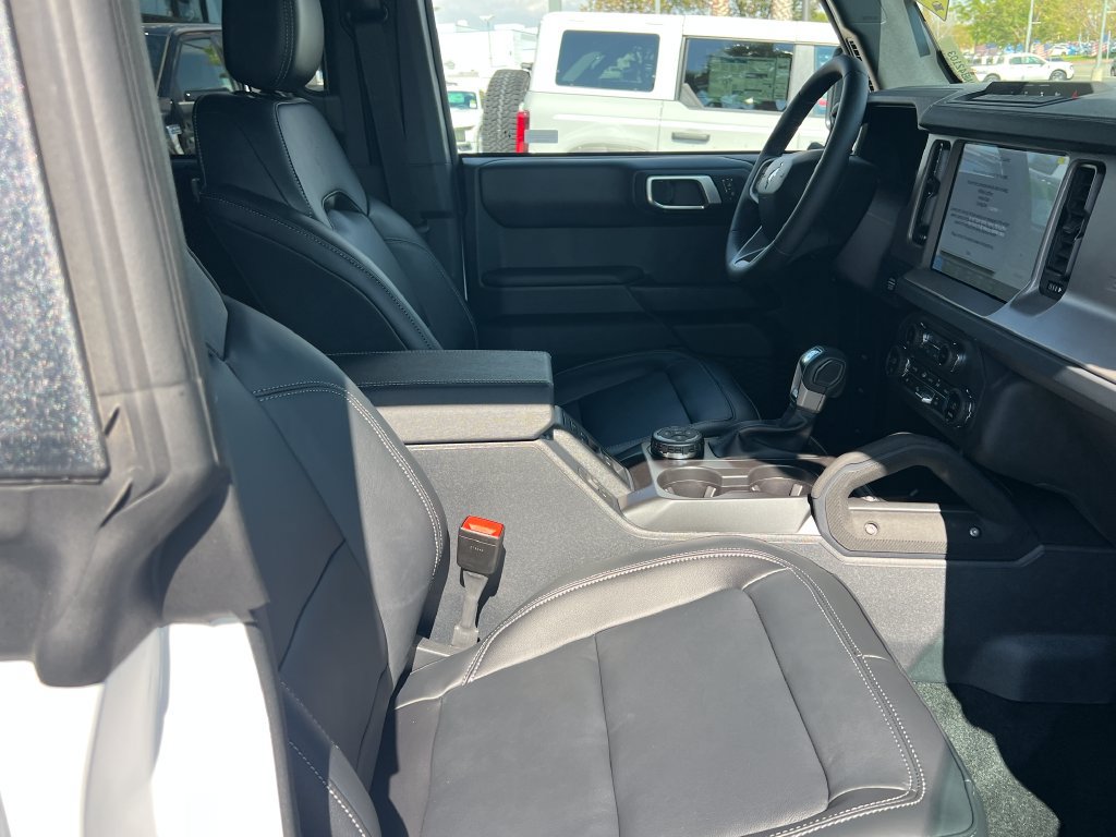 New 2026 Ford Bronco Outer Banks w/ Sasquatch Package AWD/4WD image 13