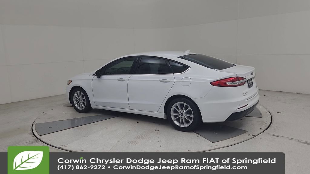 Used 2020 Ford Fusion SE FWD image 10