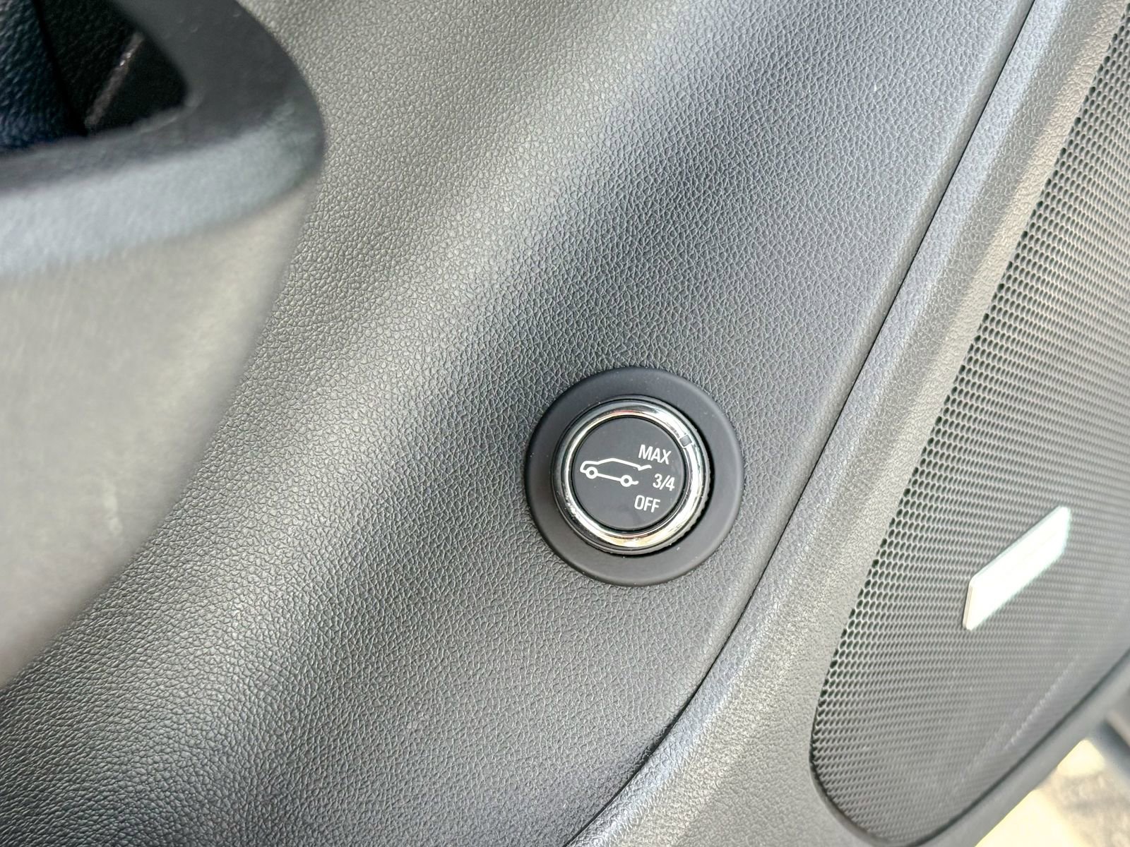 Used 2023 Chevrolet Blazer LT w/ Sound & Technology Package image 17