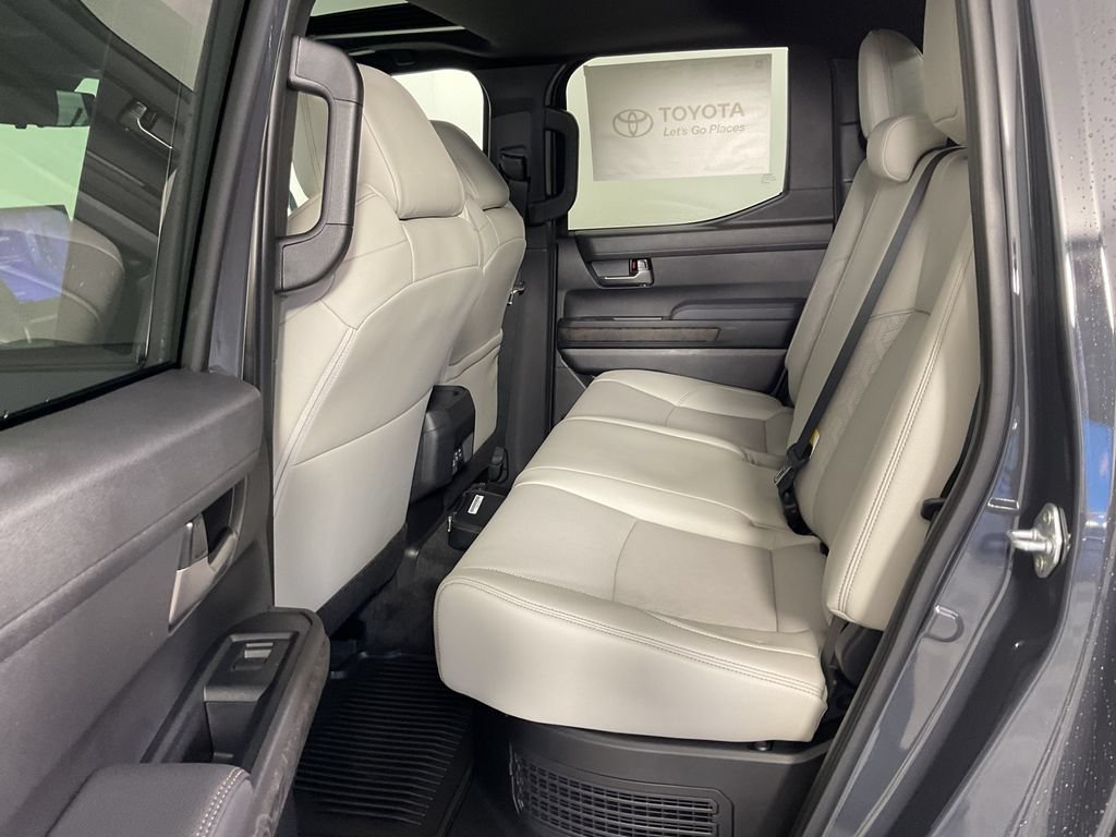 Used 2025 Toyota Tacoma Limited AWD/4WD image 16