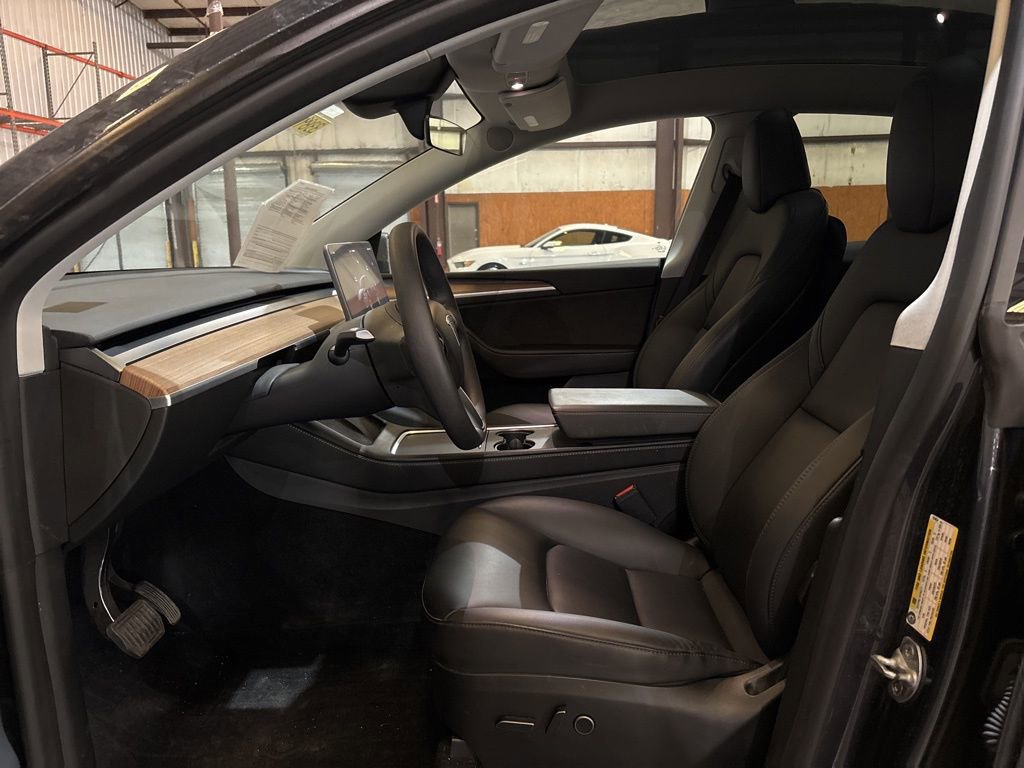 Used 2024 Tesla Model Y Long Range image 19