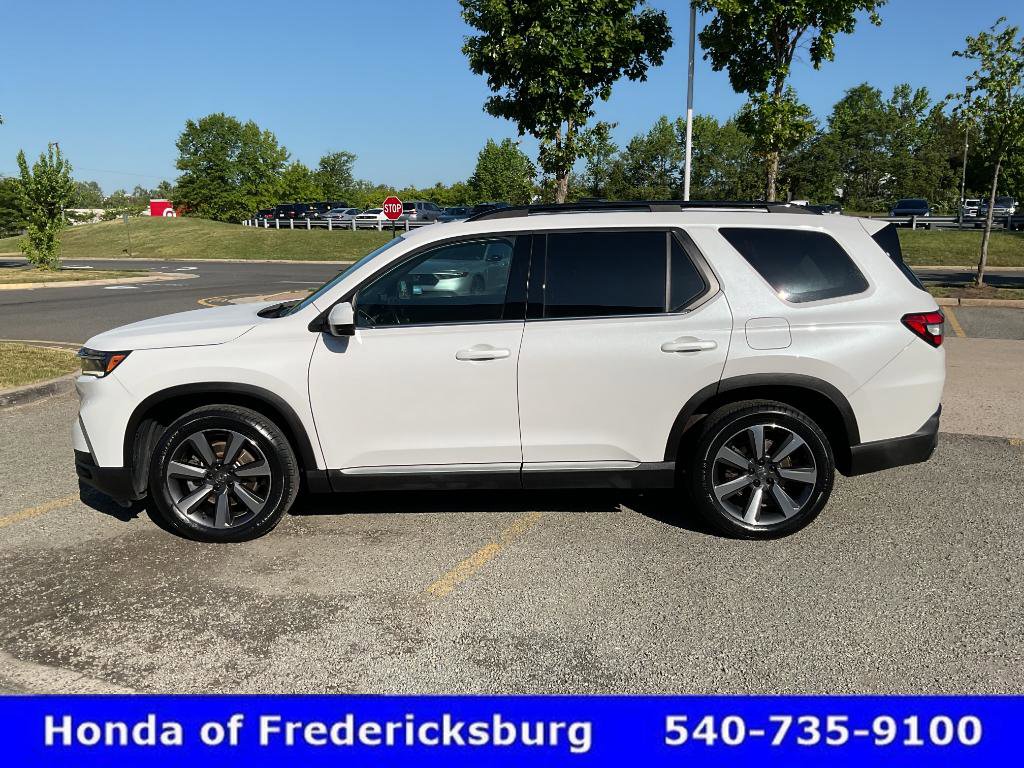 Used 2023 Honda Pilot Elite image 3