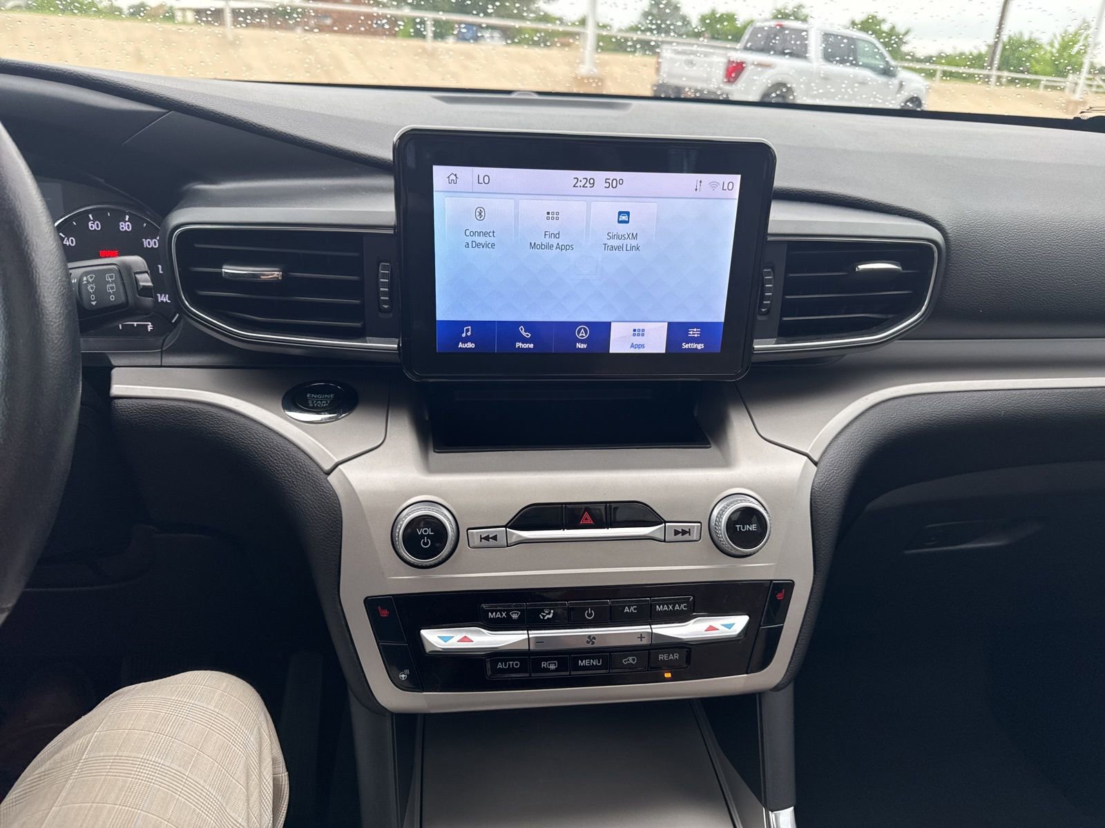 Used 2022 Ford Explorer XLT w/ Equipment Group 202A image 12