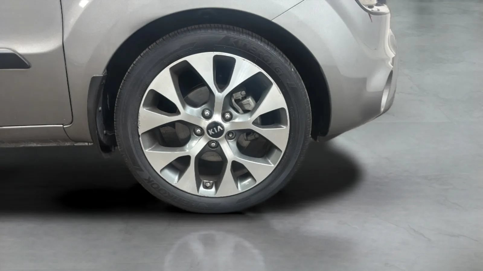 Used 2013 Kia Soul ! w/ Premium Pkg FWD image 24