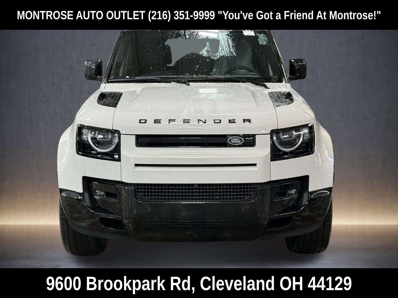 New 2026 Land Rover Defender 130 X-Dynamic SE image 8